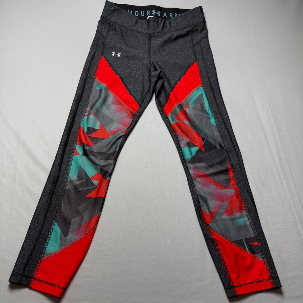 Under Armour Womens HeatGear Capri Leggings Medium Multi Colored Pattern